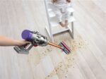 Aspirador escoba Dyson v10 Cyclone Absolute 150W - Imagen 5