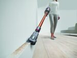 Aspiradora Dyson Cyclone V10 Absolute Orange Stick - Imagen 17