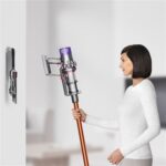 Aspiradora inalámbrica Dyson V10 Absolute de 525 W, color cobre y gris - Imagen 7